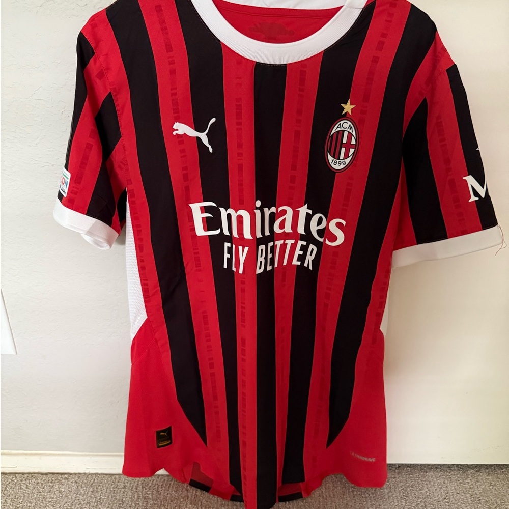 AC Milan 24/25 Home Jersey (Large)